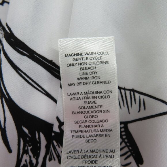 Chicos Shirt Womens Size Large Floral Print White Black Blouse Faux Cardigan - Picture 8 of 12